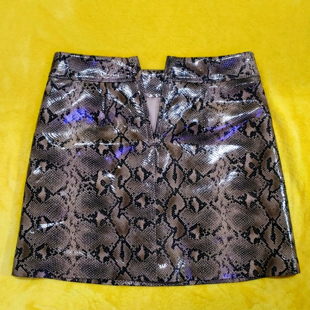 Blank NYC Vegan Leather Skirt Snakeskin 30 Waist